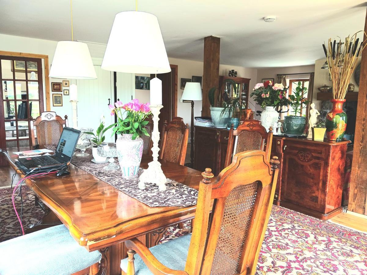 Rural Retreat Near Knock Privatunterkunft